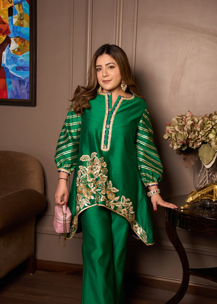 SAHAR SET