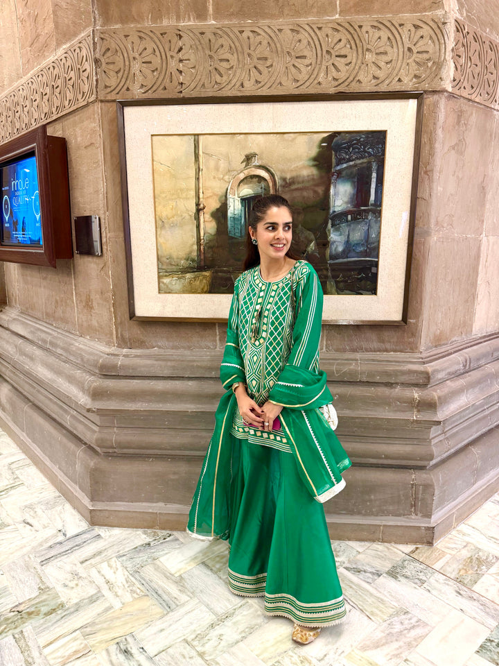SHARNAMALI IN GREEN GOTA SET