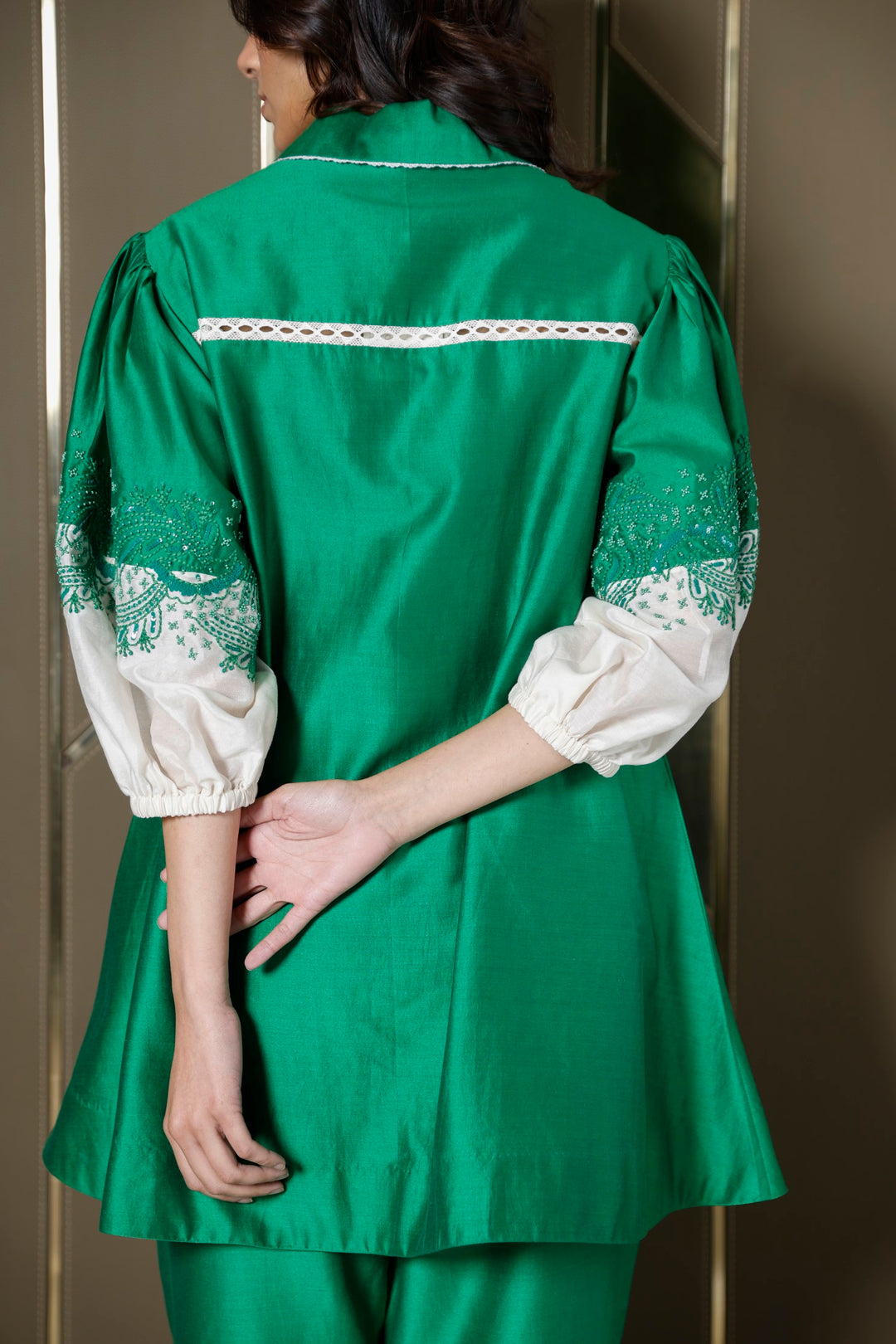 EMBROIDERED KURTA WITH PANTS (GREEN)